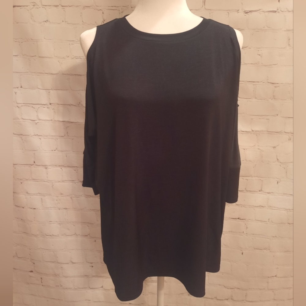 Woman's Black Cold Shoulder Blouse Size:Small Brand: SUGAR L!PS